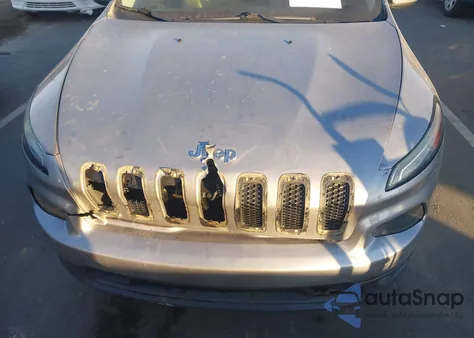 2015 Jeep Cherokee Latitude z USA, uszkodzony, nr VIN 1C4PJLCS0FW781831